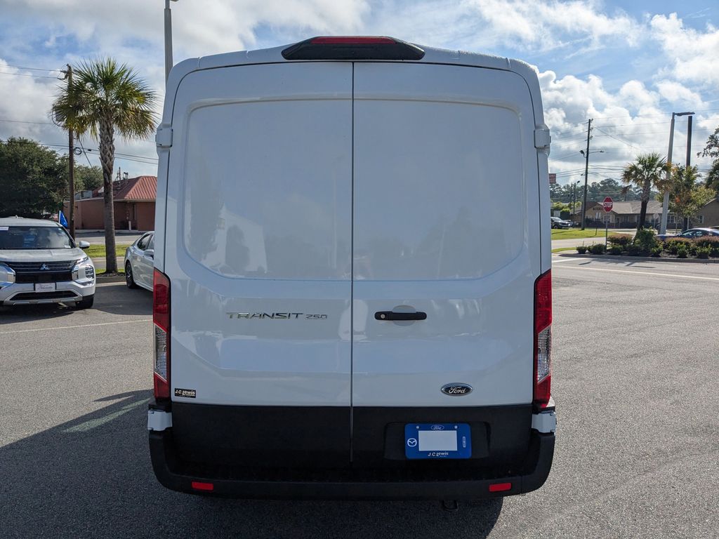 2025 Ford Transit 250