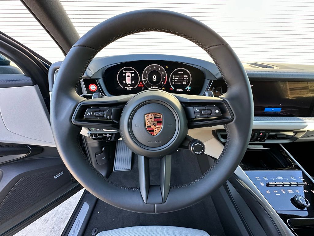 Thumbnail: 2026 Porsche Cayenne - 15