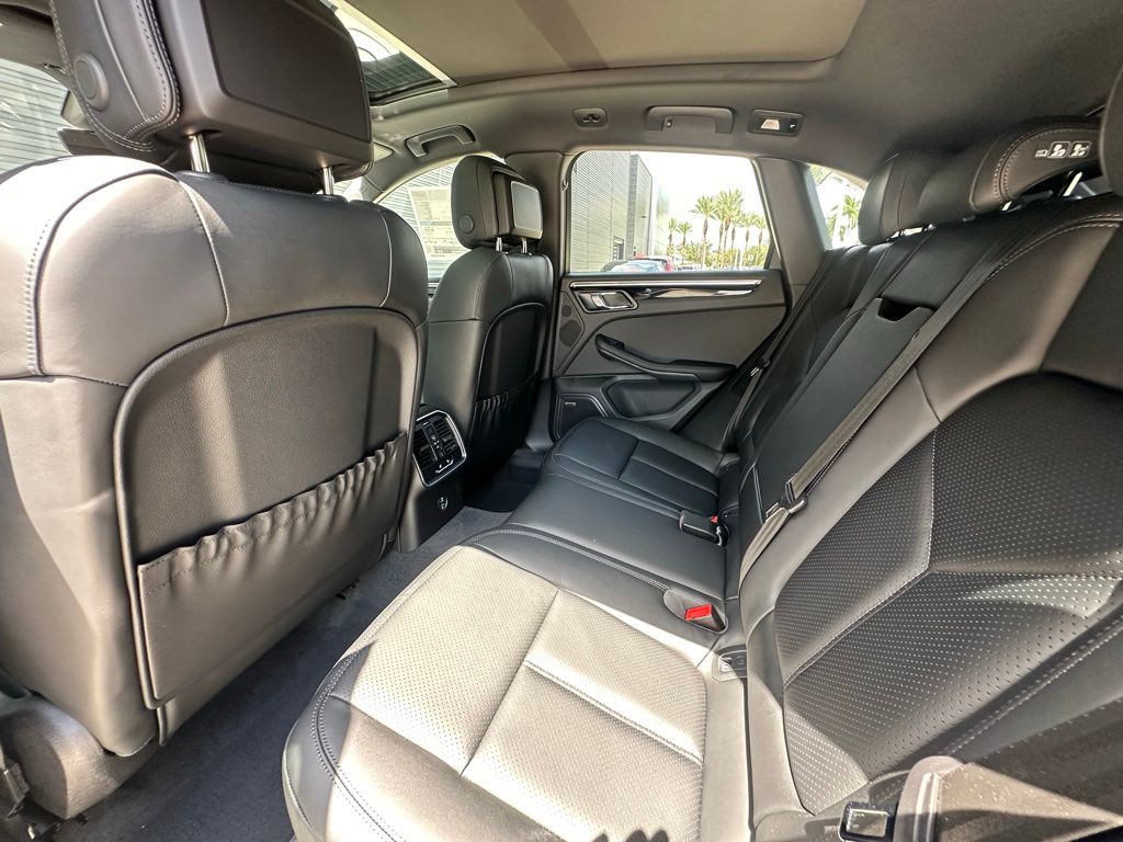 2024 Porsche Macan  27