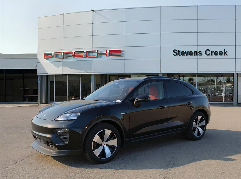 Thumbnail: 2026 Porsche Macan - 1