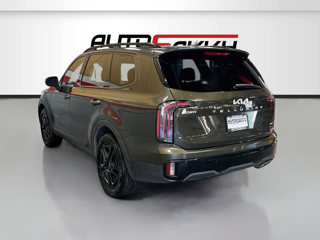 Used 2024 Green Kia EX X-Line image 5