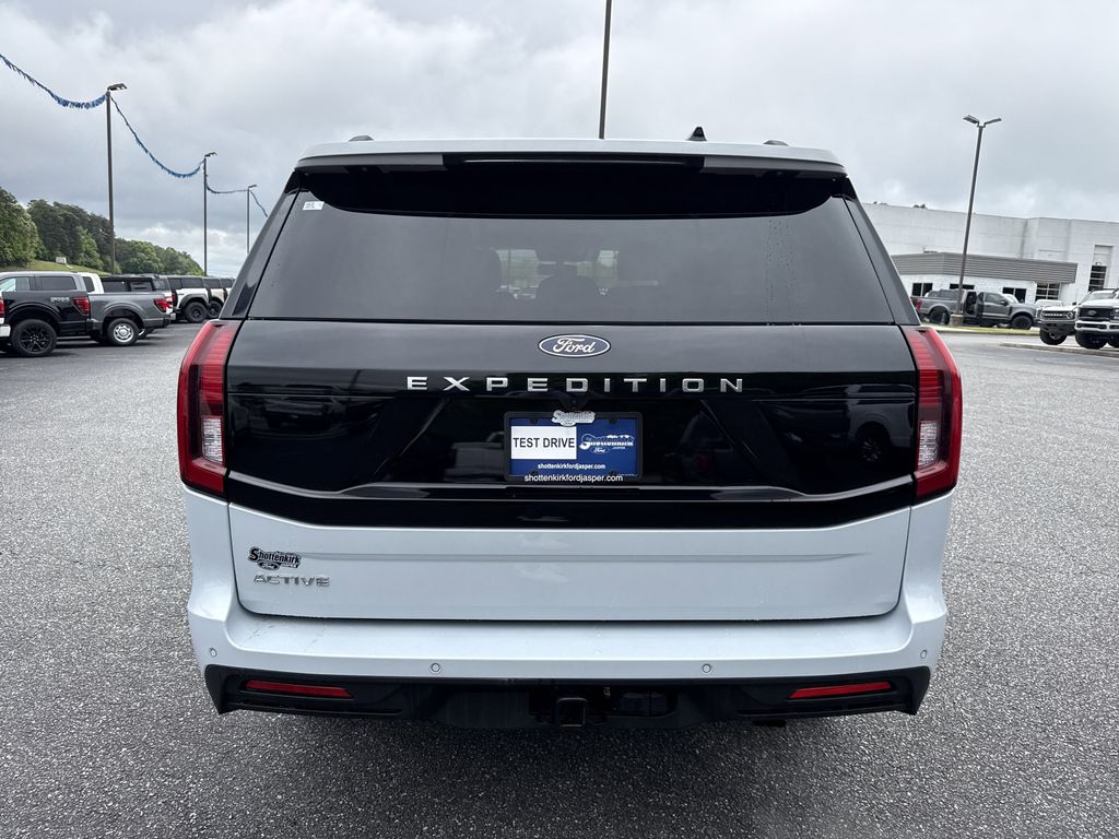 Used 2025 Ford Expedition SUV