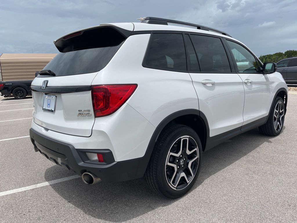Thumbnail: 2023 Honda Passport - 4