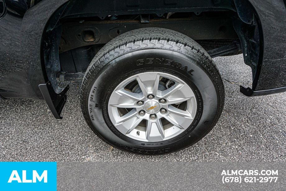 Used 2025 Black Chevrolet LT image 17