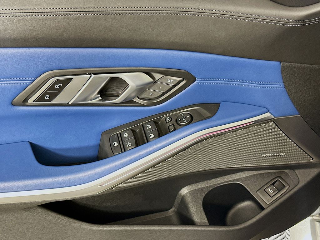 Thumbnail: 2023 BMW M3 - 18