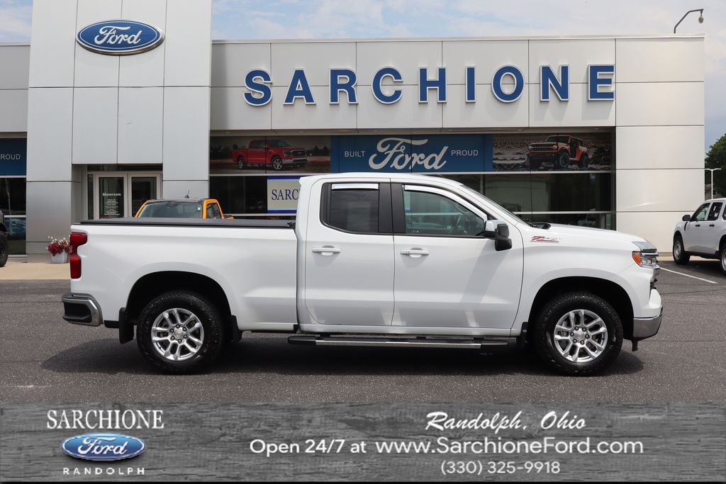 Summit White 2023 Chevrolet Silverado 1500 Pickup Truck Four-Wheel Drive Automatic