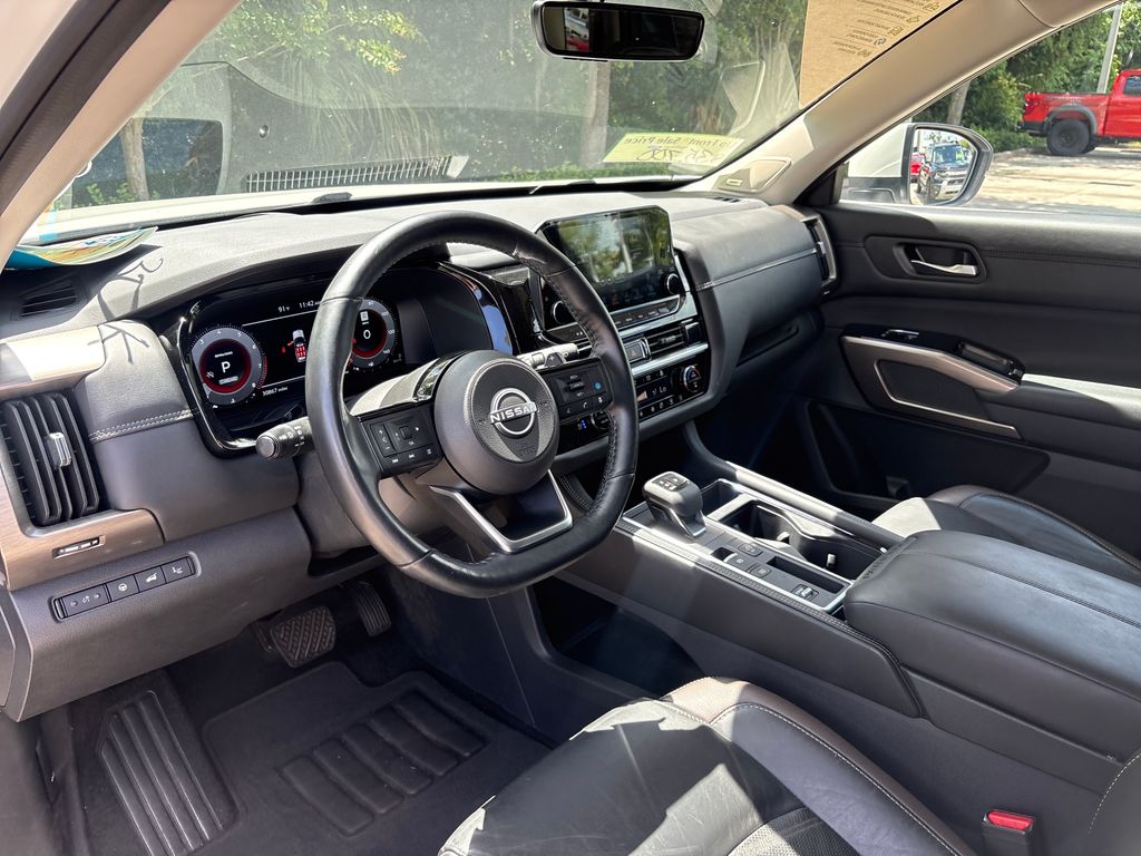 Certified Used 2024 White Nissan Platinum image 6
