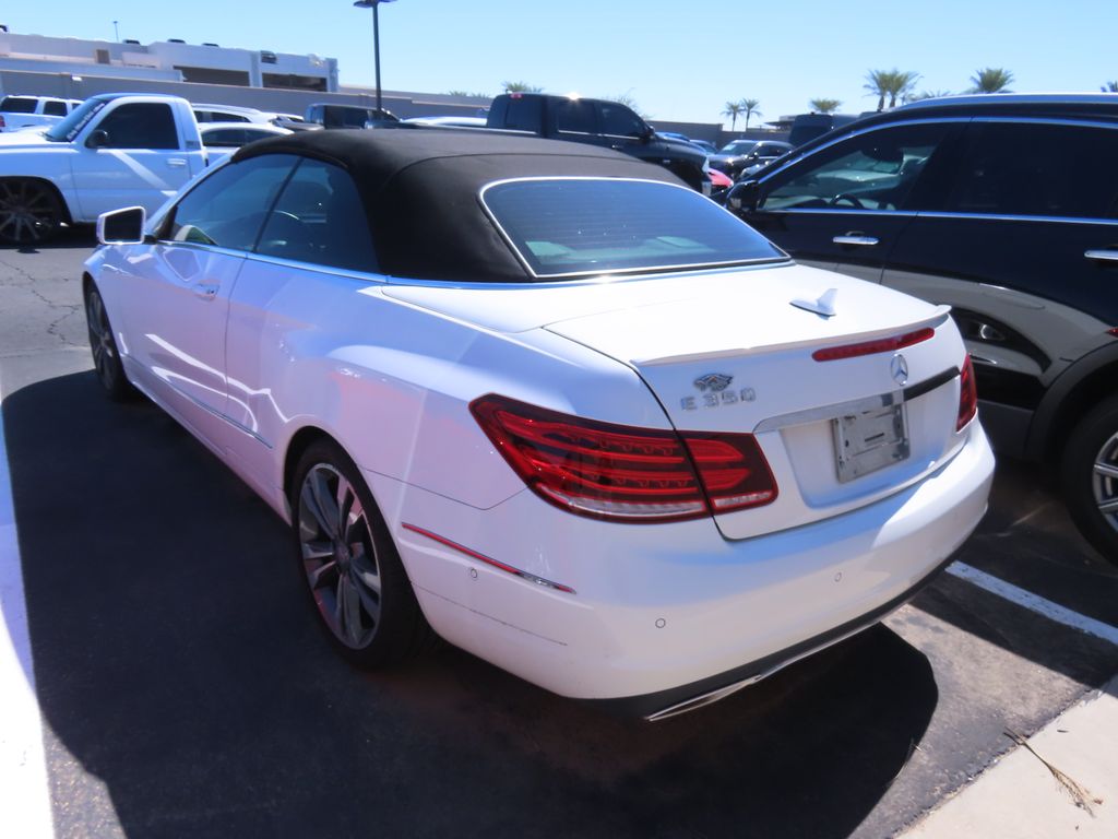 Thumbnail: 2014 Mercedes-Benz E-Class - 3