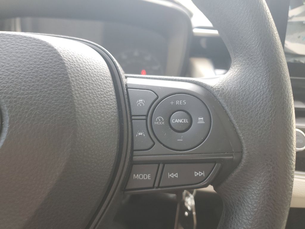 2023 Toyota Corolla LE photo 26