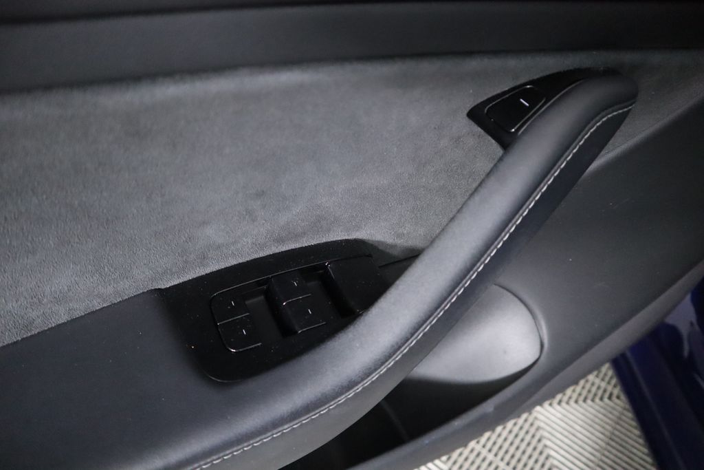 2019 Tesla Model 3 Standard Range 23