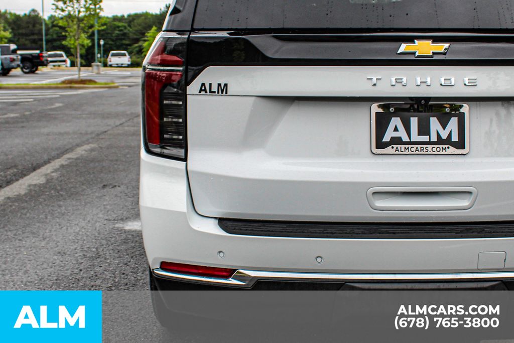 Used 2025 White Chevrolet LT image 12