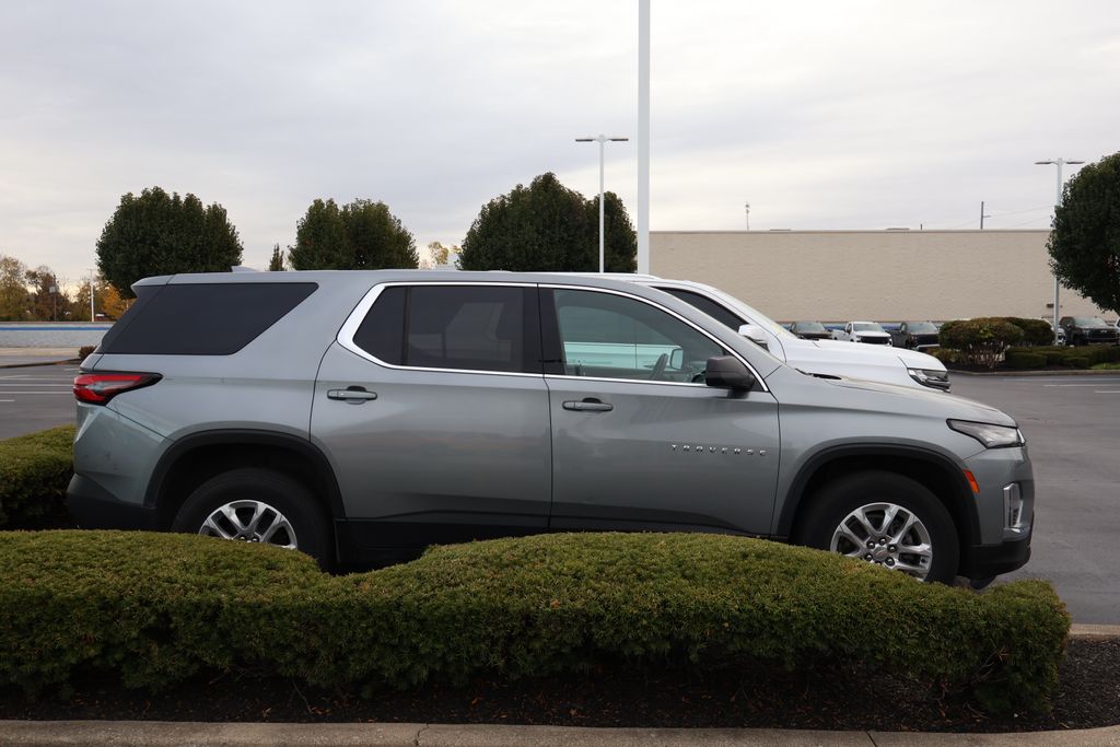 Thumbnail: 2023 Chevrolet Traverse - 7