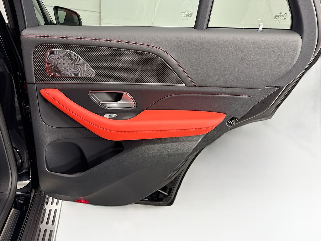 Thumbnail: 2026 Mercedes-Benz GLE - 26