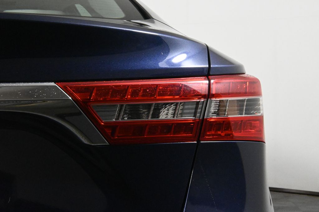 Thumbnail: 2017 Toyota Avalon - 14