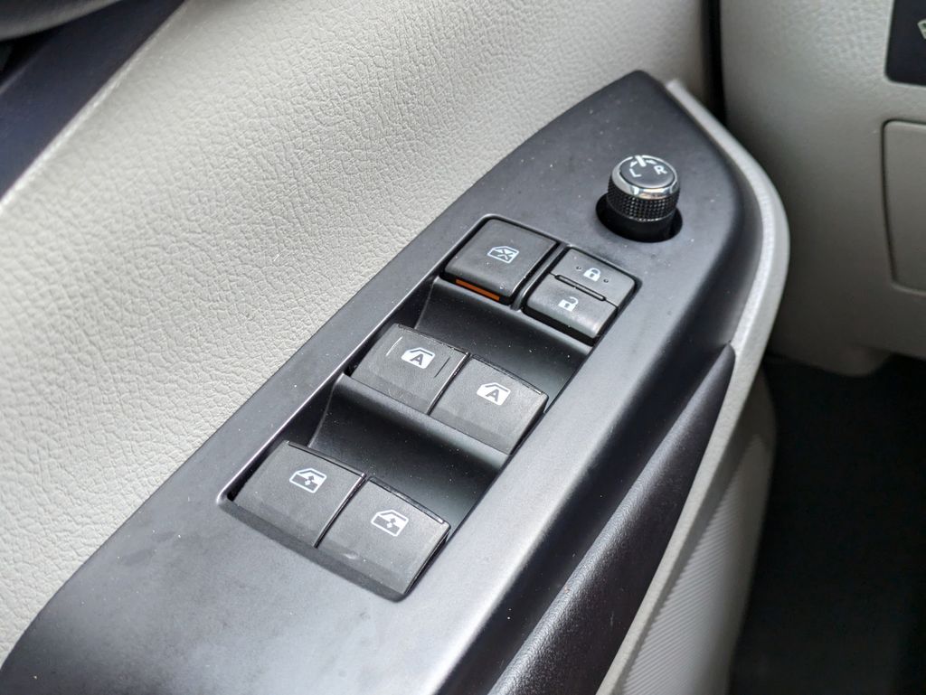 Used 2016 Toyota Highlander SUV