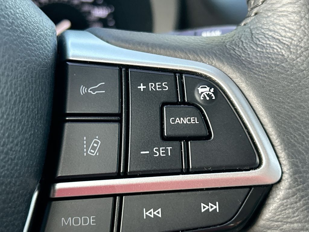 Thumbnail: 2025 Toyota Sienna - 18