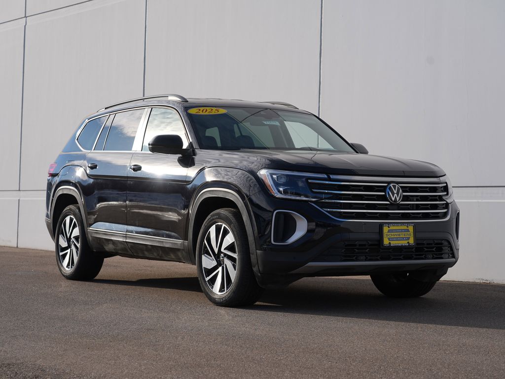 2025 Volkswagen Atlas SE 4Motion with Technology