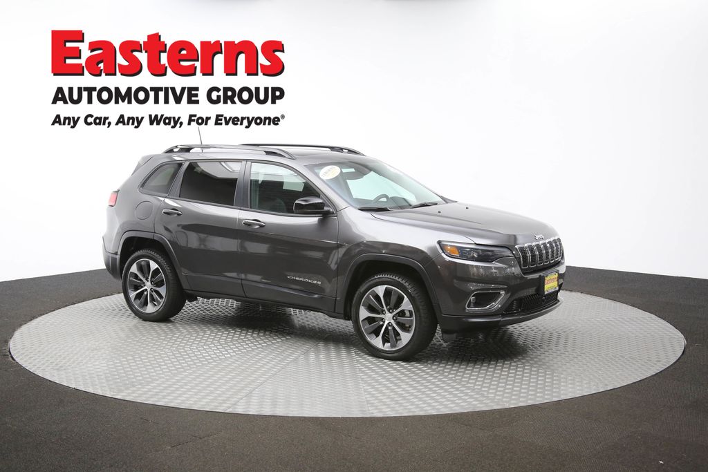 Used 2022 Gray Jeep Limited image 49