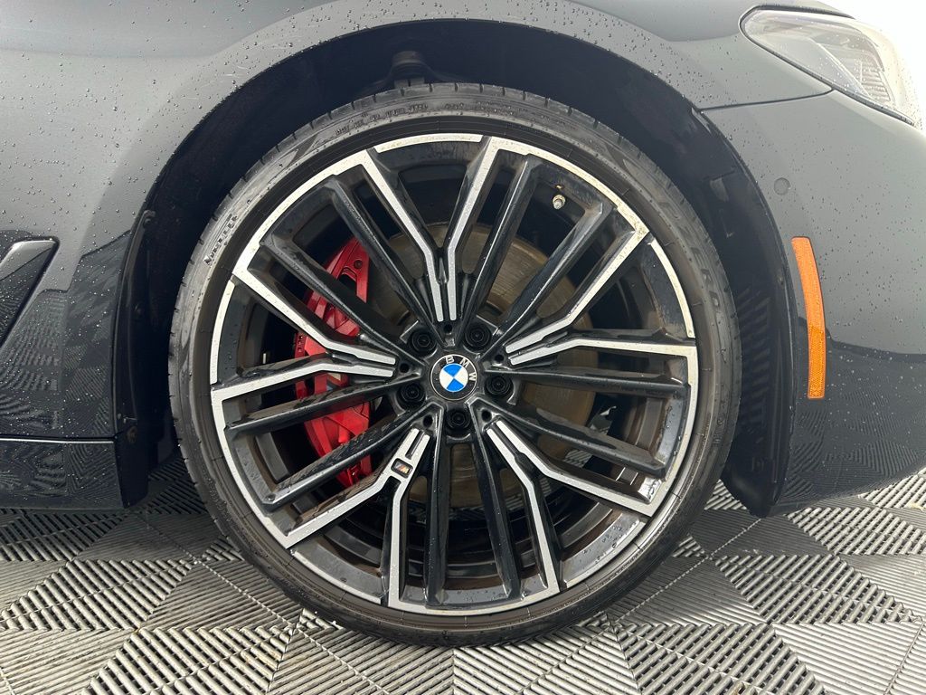 Thumbnail: 2022 BMW 5 Series - 11