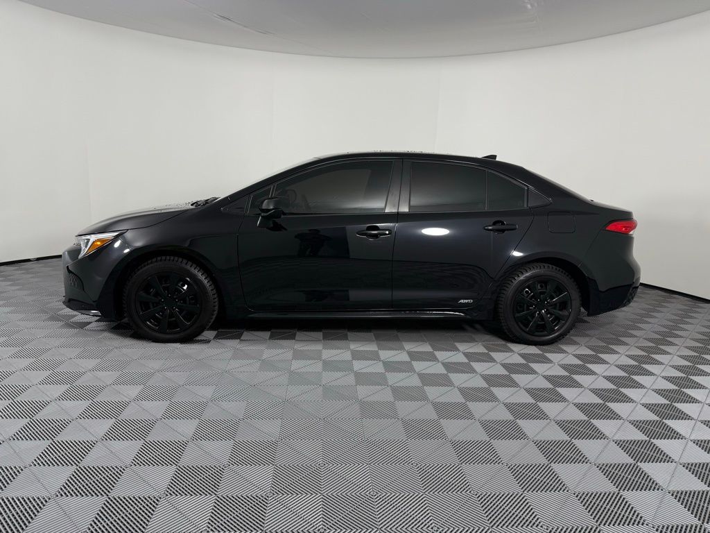 View vehicle photo 4