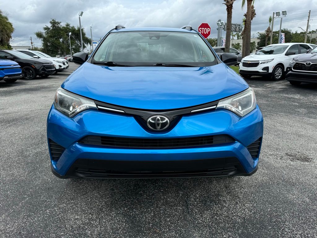 2017 Toyota RAV4 LE 3