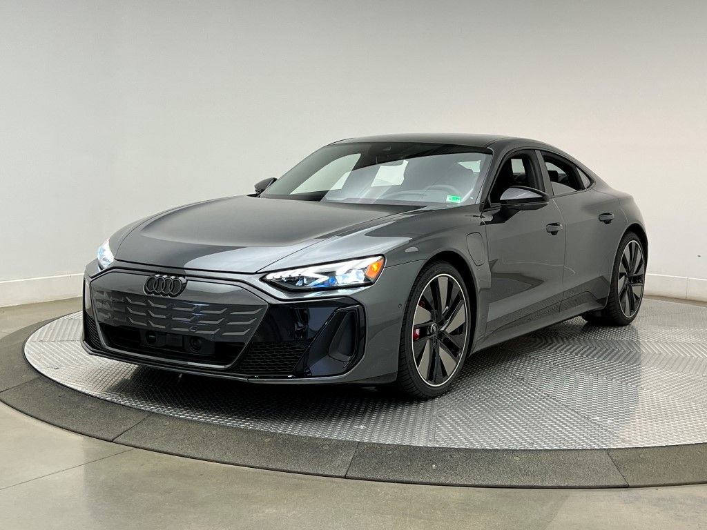 Thumbnail: 2026 Audi e-tron GT - 2