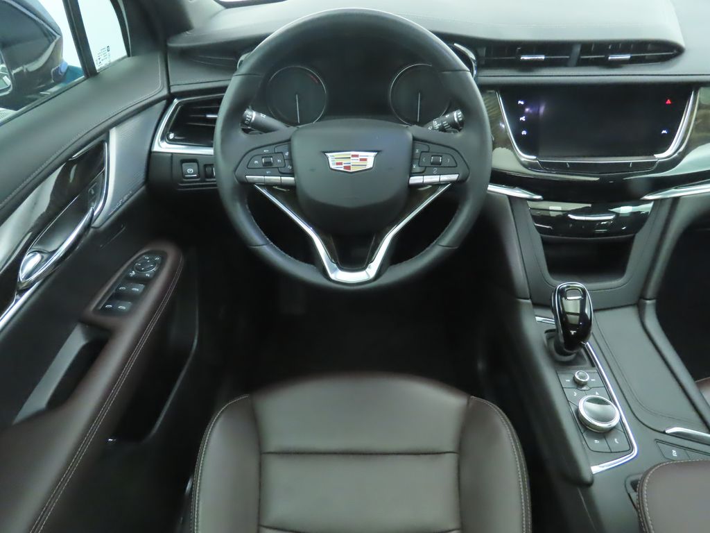Thumbnail: 2020 Cadillac XT6 - 10