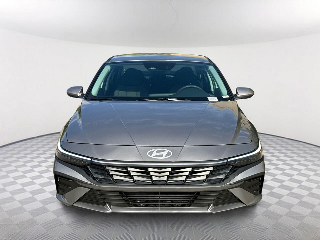 2025 Hyundai Elantra SE - 1