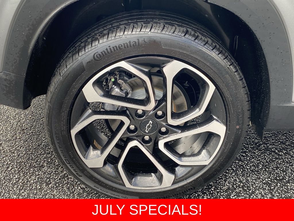 Used 2024 Chevrolet Trax SUV