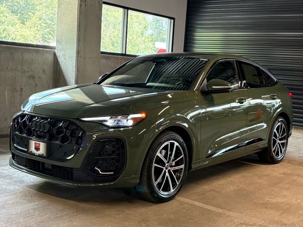 District Green Metallic 2026 Audi Q5 Sportback Sedan All-Wheel Drive 7-Speed Automatic