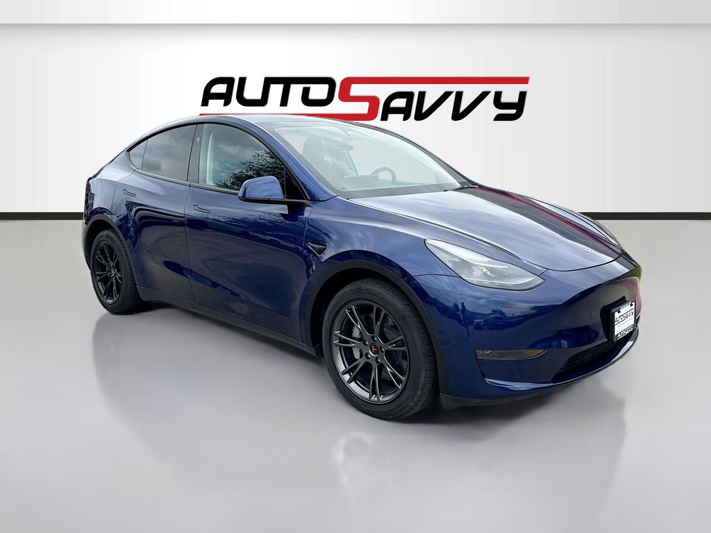 2025 Tesla Model Y Long Range Rear Wheel Drive's photo