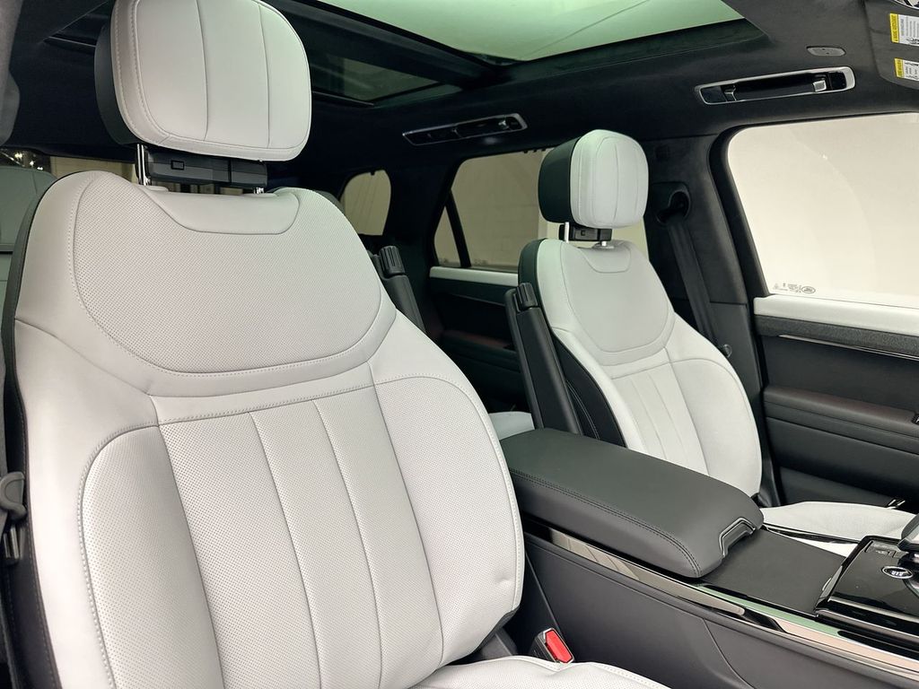 2025 Land Rover Range Rover Sport Autobiography 11