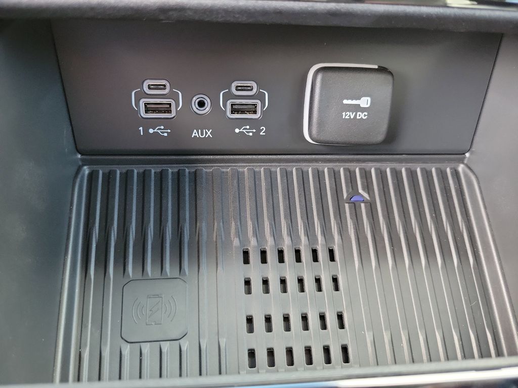New 2026 Black Jeep Altitude image 29