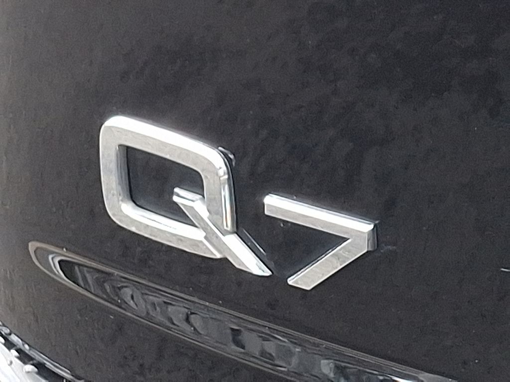 Thumbnail: 2017 Audi Q7 - 30