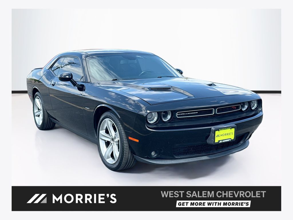 Pitch Black Clearcoat 2018 Dodge Challenger R/T RWD Coupe Rear-Wheel Drive 8-Speed Automatic