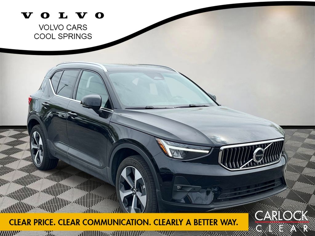 Onyx Black Metallic 2025 Volvo XC40 B5 Plus Bright Theme AWD SUV / Crossover All-Wheel Drive Automatic
