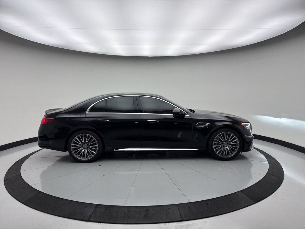 Thumbnail: 2025 Mercedes-Benz E-Class - 4