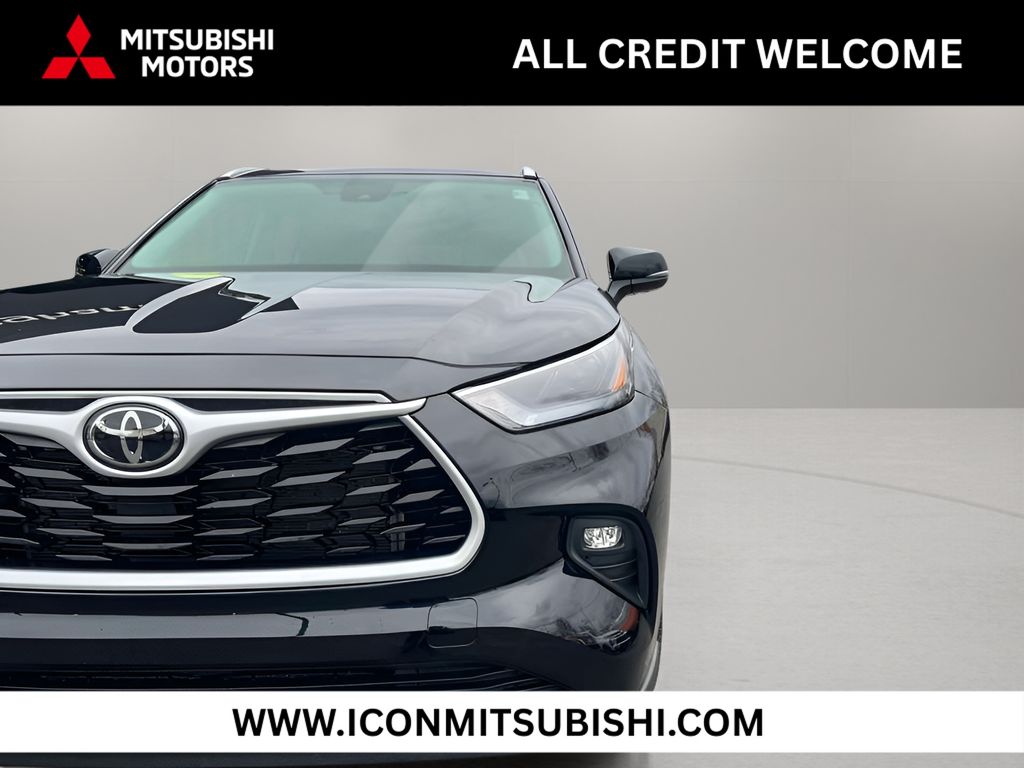 Midnight Black Metallic 2025 Toyota Highlander SUV / Crossover All-Wheel Drive Automatic