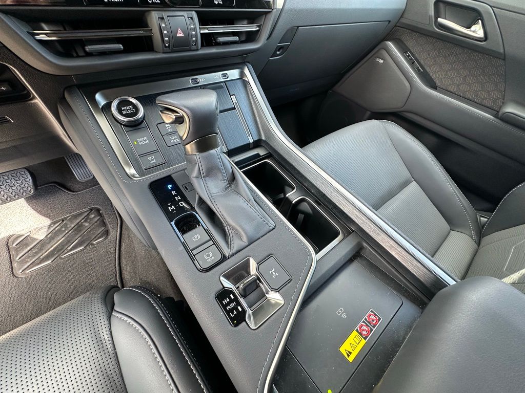 Thumbnail: 2025 Lexus GX - 28