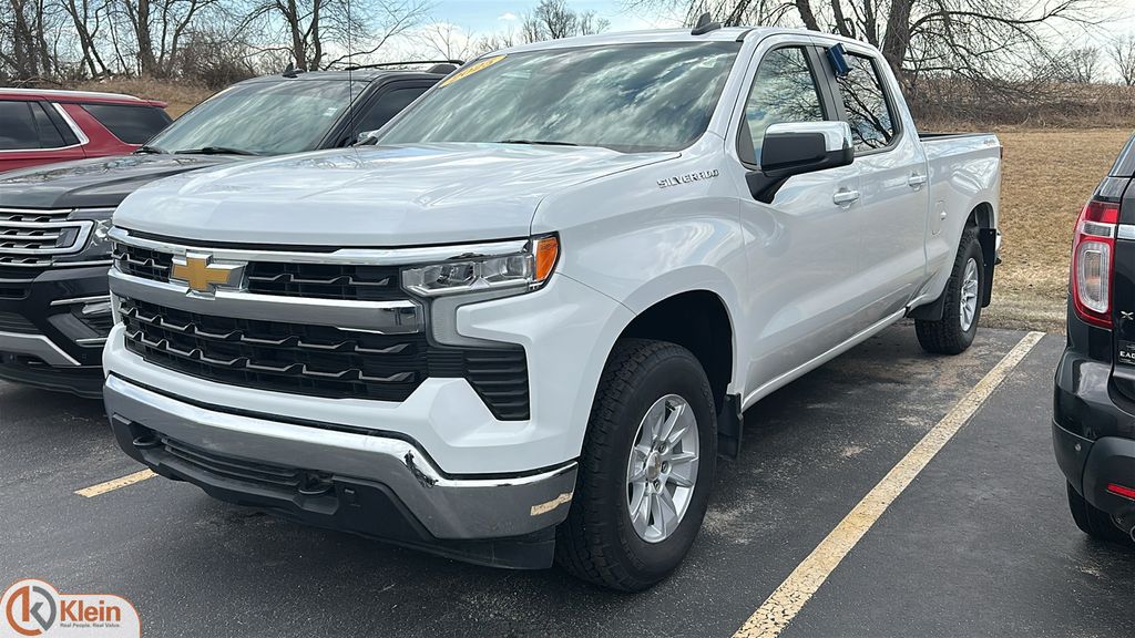 2025 Chevrolet Silverado 1500 LT Crew Cab 4WD