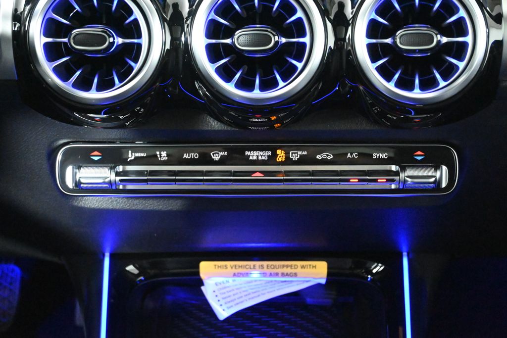 Thumbnail: 2026 Mercedes-Benz GLB - 18