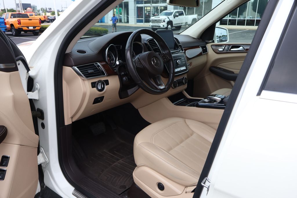 Thumbnail: 2019 Mercedes-Benz GLS - 12