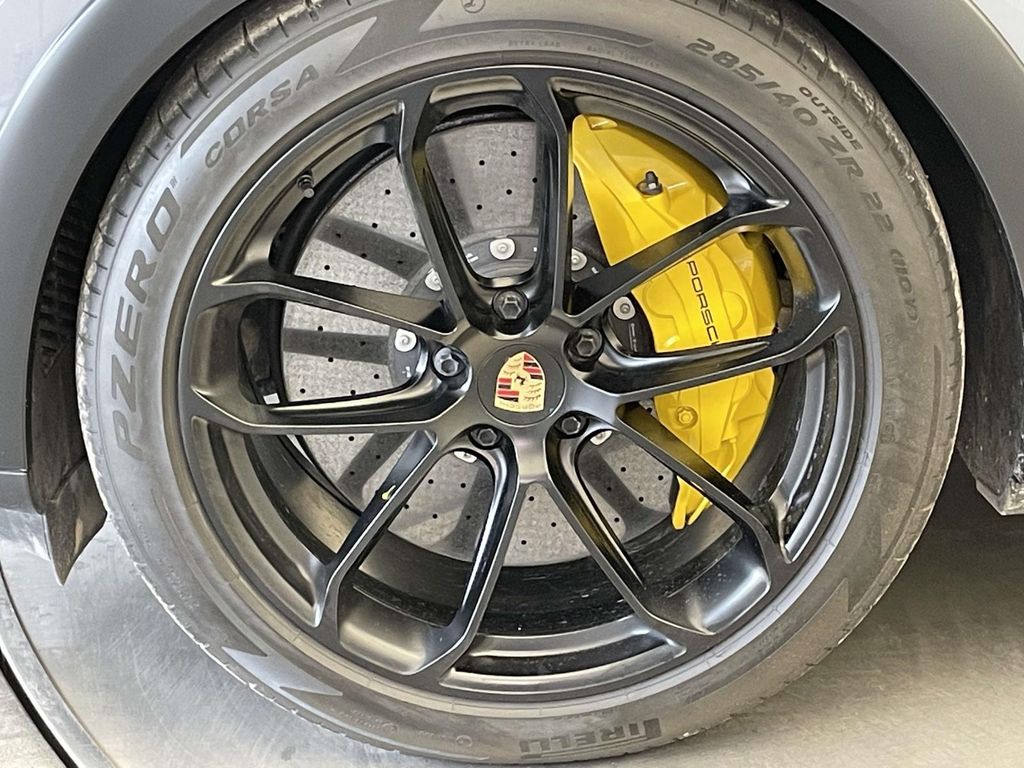 2024 Porsche Cayenne Coupe Turbo GT - 10