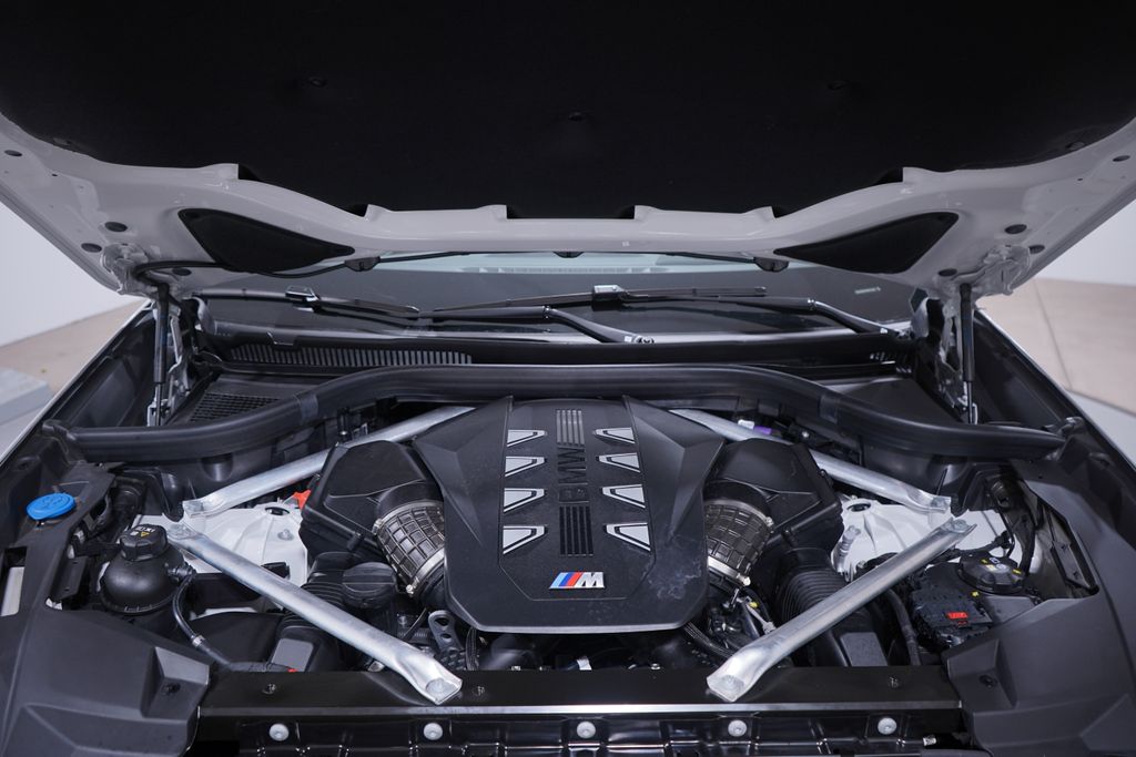 2025 BMW X5 M60i 23