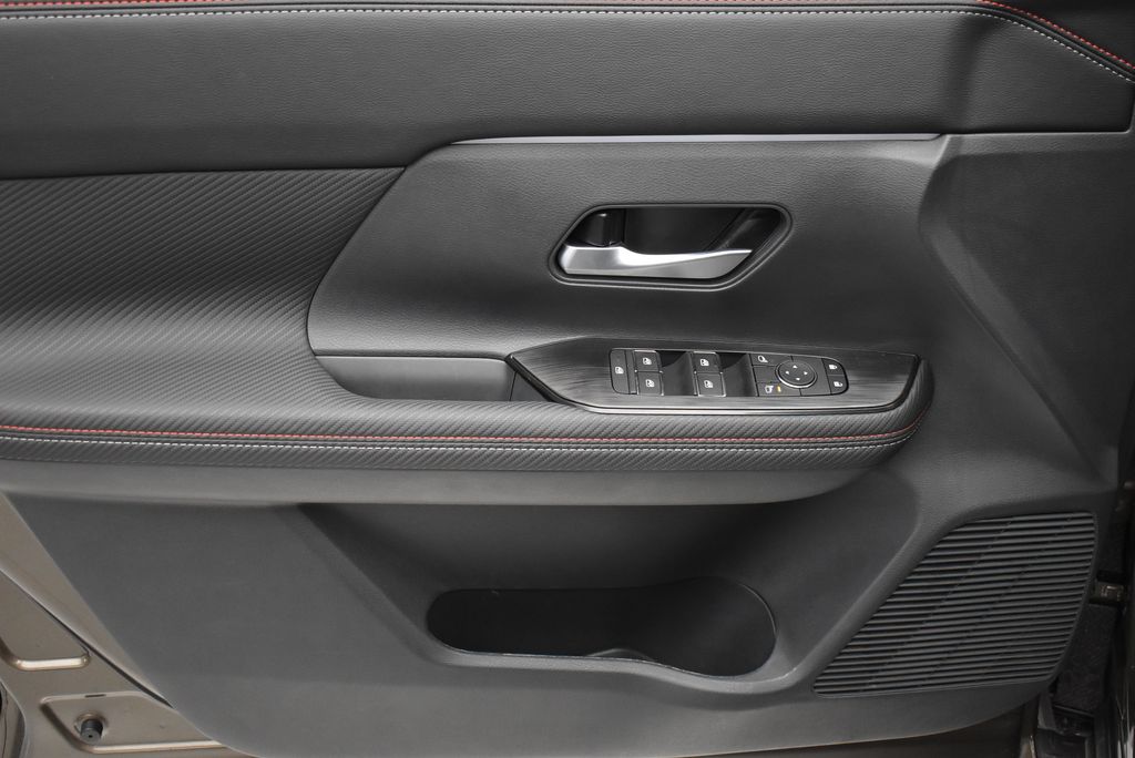 Thumbnail: 2026 Nissan Kicks - 11