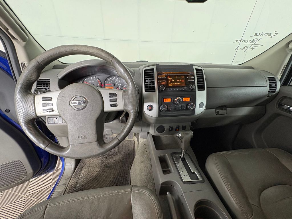 Used 2013 Blue Nissan SV image 8