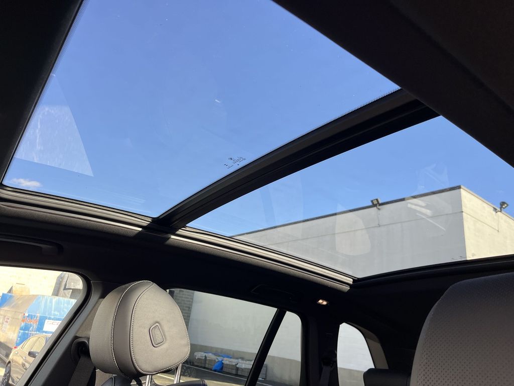 Thumbnail: 2026 BMW X5 - 22