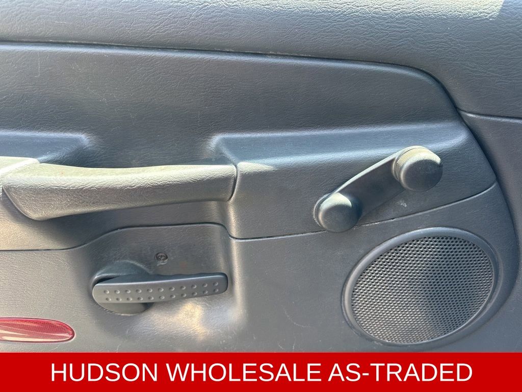 2005 Mineral Gray Metallic Clearcoat Dodge Ram 2500 ST RWD Truck