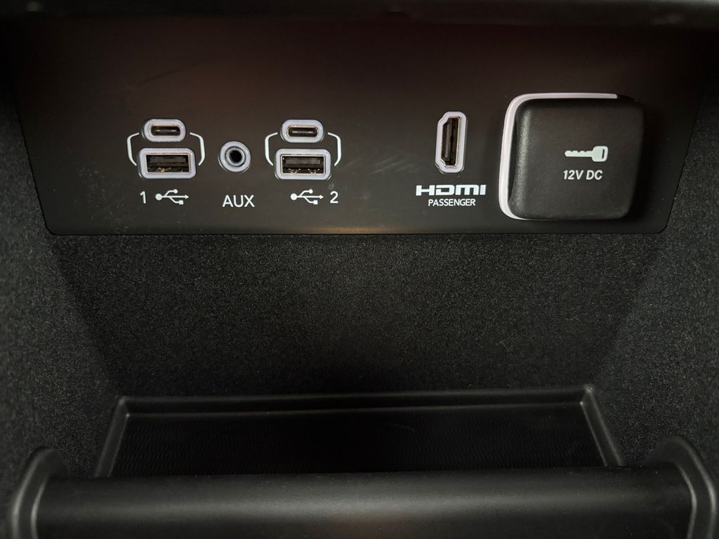 Used Car 2022 Jeep Grand Cherokee  Limited For Sale Under $30,000 In Austin, Texas