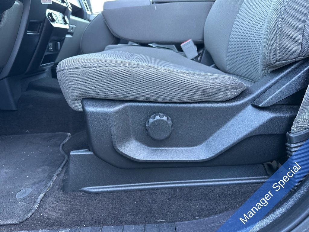 2019 Ford F-150 XLT photo